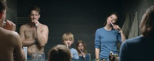 The family that brushes together, in "Force Majeure."