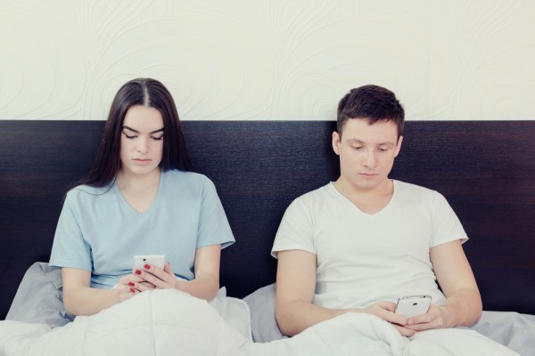 6 Subtle Ways You Cheat On Your Spouse Every Day