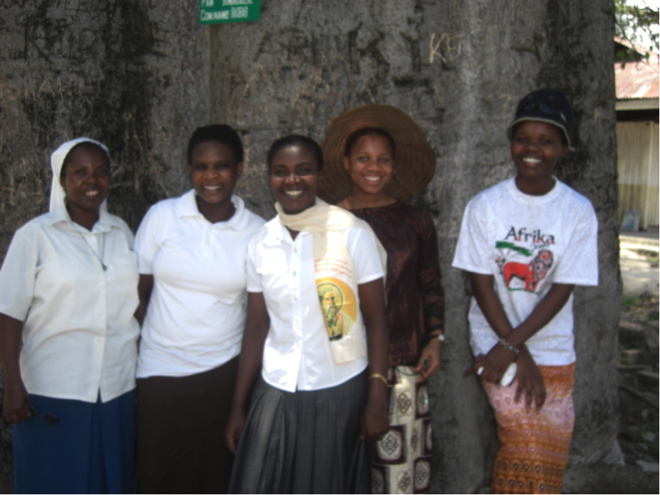 Sr.  Caroline, Mercyline, Edreen, Rose Mary and Emmanuela - Photo courtesy of Sr. Caroline, Paulines Africa 