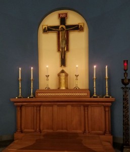 retro altar in the new Our Lady of the Rosary Church